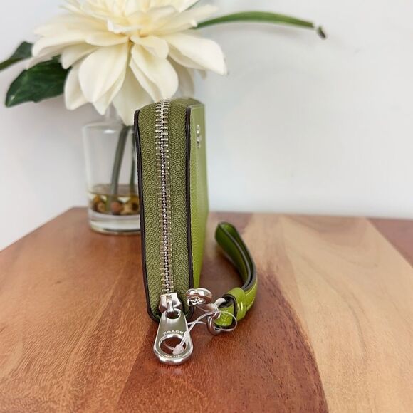 NWT Coach Long Zip Around Wallet - Picture 3 of 6